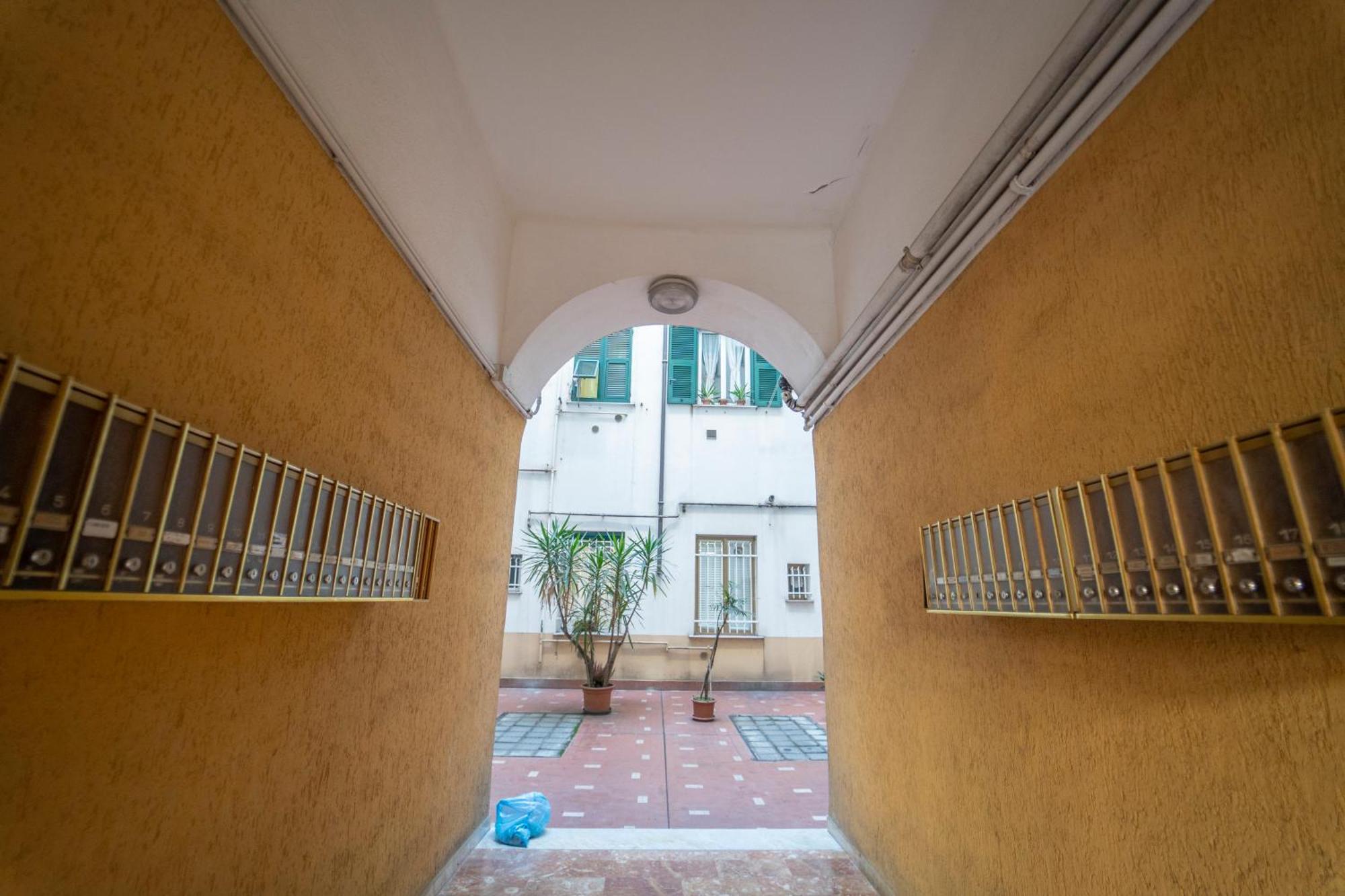 Appartamento Genova,400M Dal San Martino Экстерьер фото